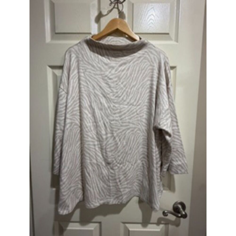 Ruby Rd. Cream Zebra Print Blouse